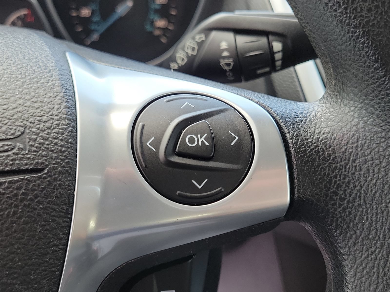 Used 2013 Ford Focus SE FWD image 23