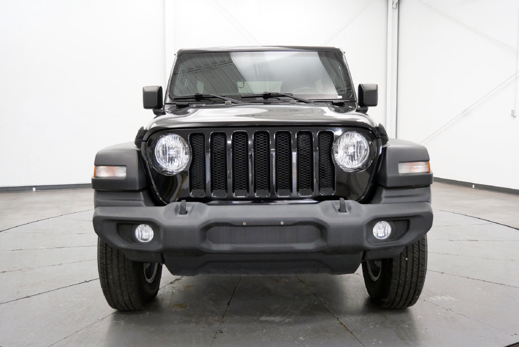 Used 2020 Jeep Wrangler Unlimited Sport w/ Technology Group AWD/4WD image 3