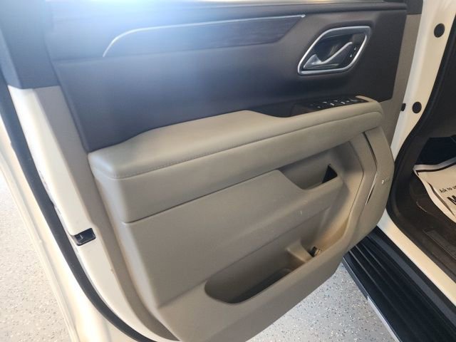 Used 2024 Chevrolet Suburban LT AWD/4WD image 8