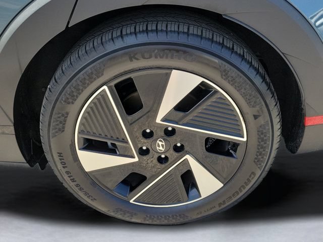 Used 2025 Hyundai Ioniq 5 SE RWD image 7