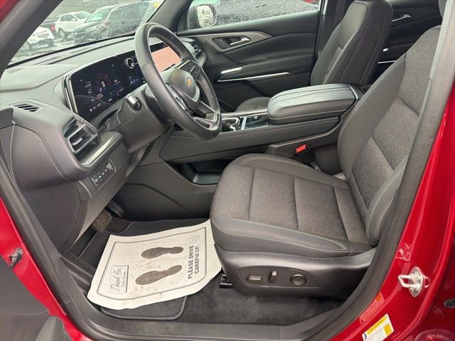 Used 2024 Chevrolet Traverse LT w/ LPO, Floor Liner Package image 12