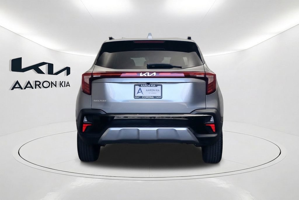 Used 2024 Kia Seltos EX FWD image 5