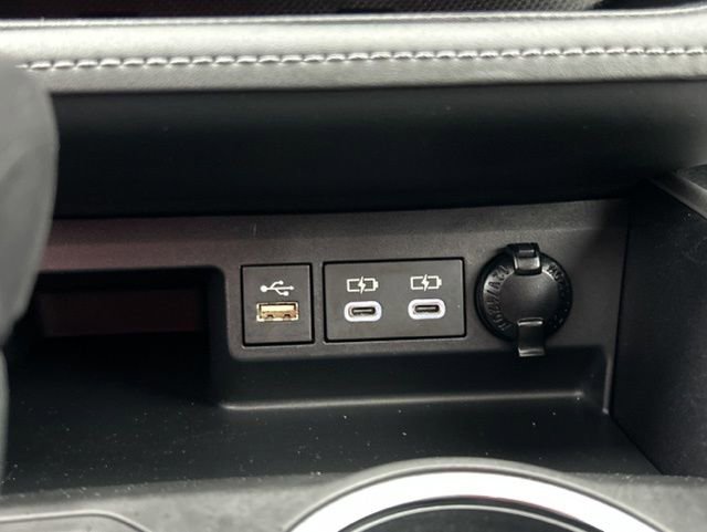 Used 2023 Toyota Highlander XLE image 46