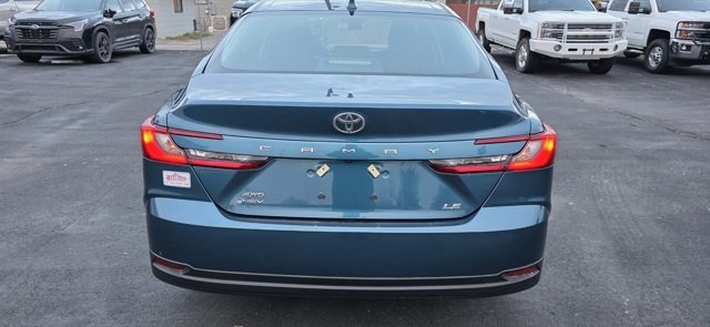 Used 2025 Toyota Camry LE image 5