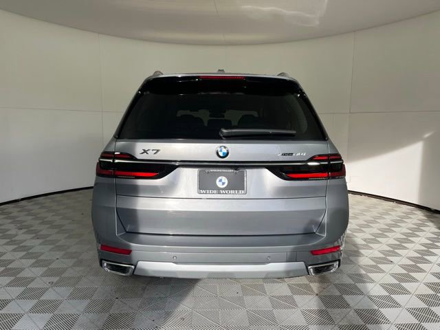 Used 2025 BMW X7 xDrive40i w/ Premium Package image 6