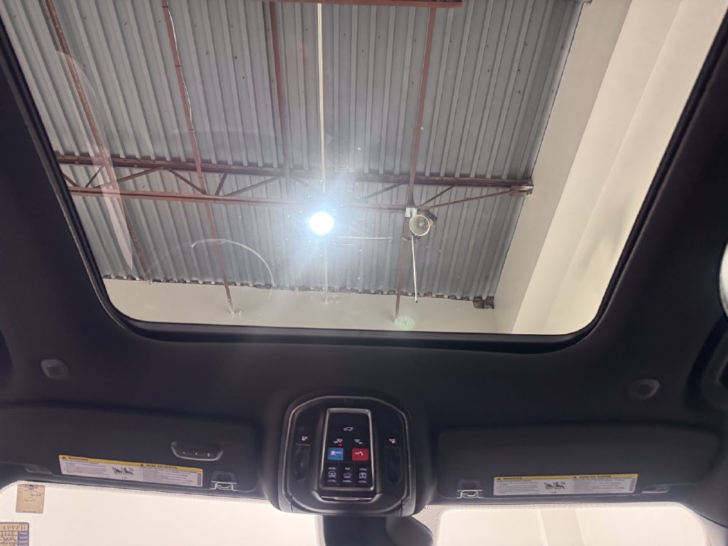 Used 2025 Jeep Grand Cherokee L Limited AWD/4WD image 45