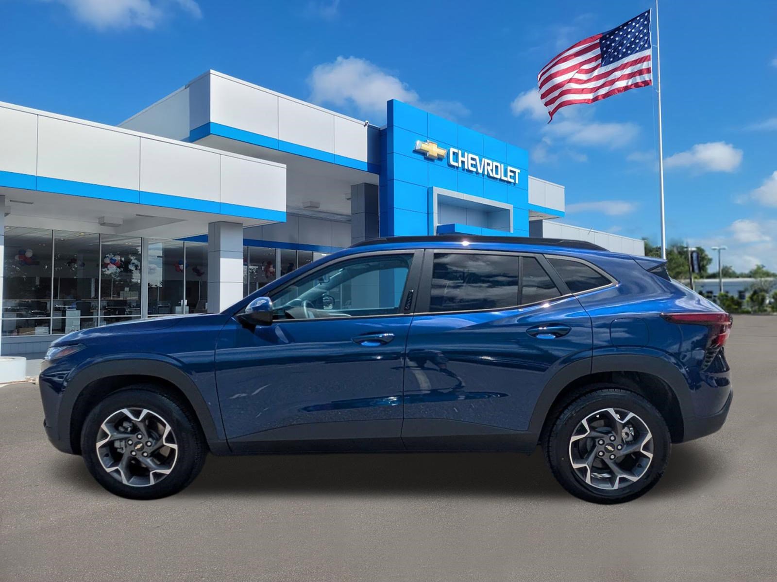 Used 2024 Chevrolet Trax LT w/ Driver Confidence Package FWD image 6