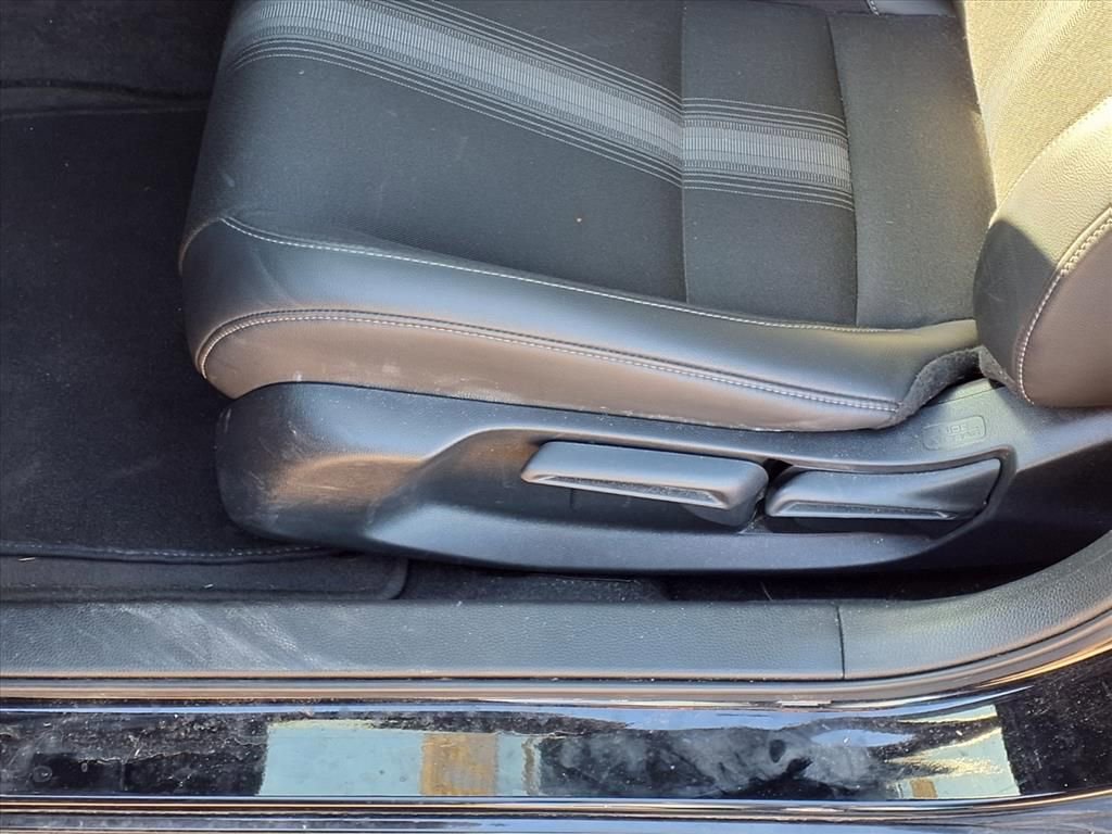 Used 2023 Honda Civic Sport image 16