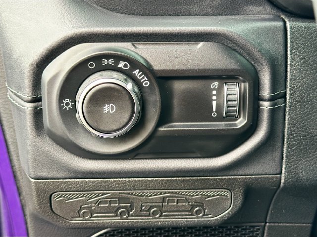 Used 2026 Jeep Wrangler Unlimited Sahara AWD/4WD image 11