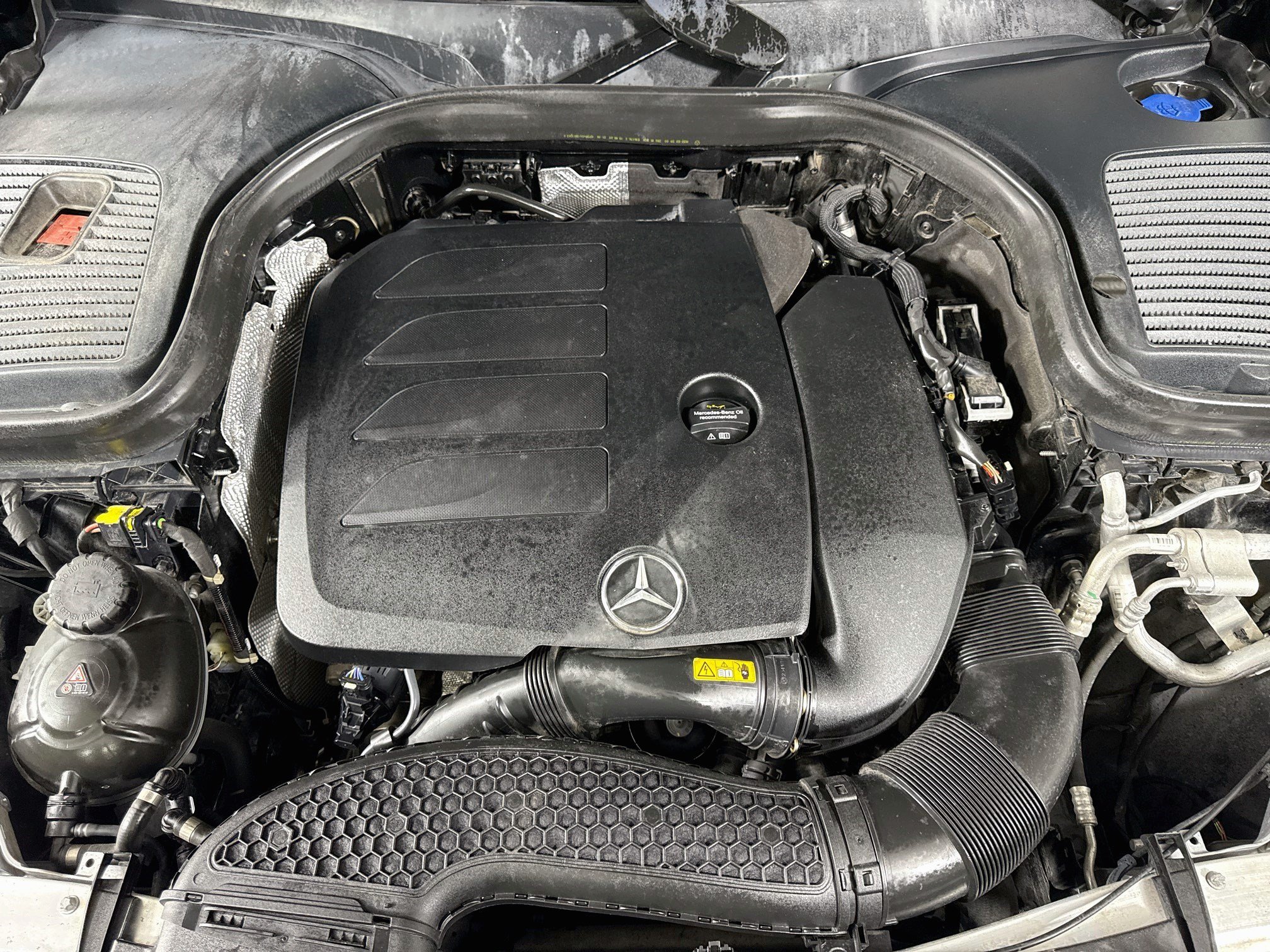 Used 2021 Mercedes-Benz GLC 300 w/ Premium Package image 39