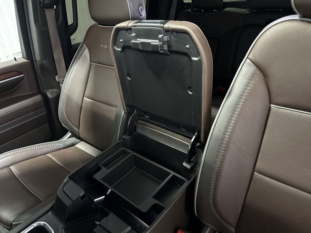 Used 2024 GMC Sierra 3500 Denali w/ Denali Reserve Package image 36