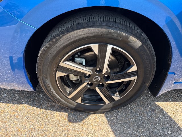 Used 2025 Nissan Sentra SV FWD image 13