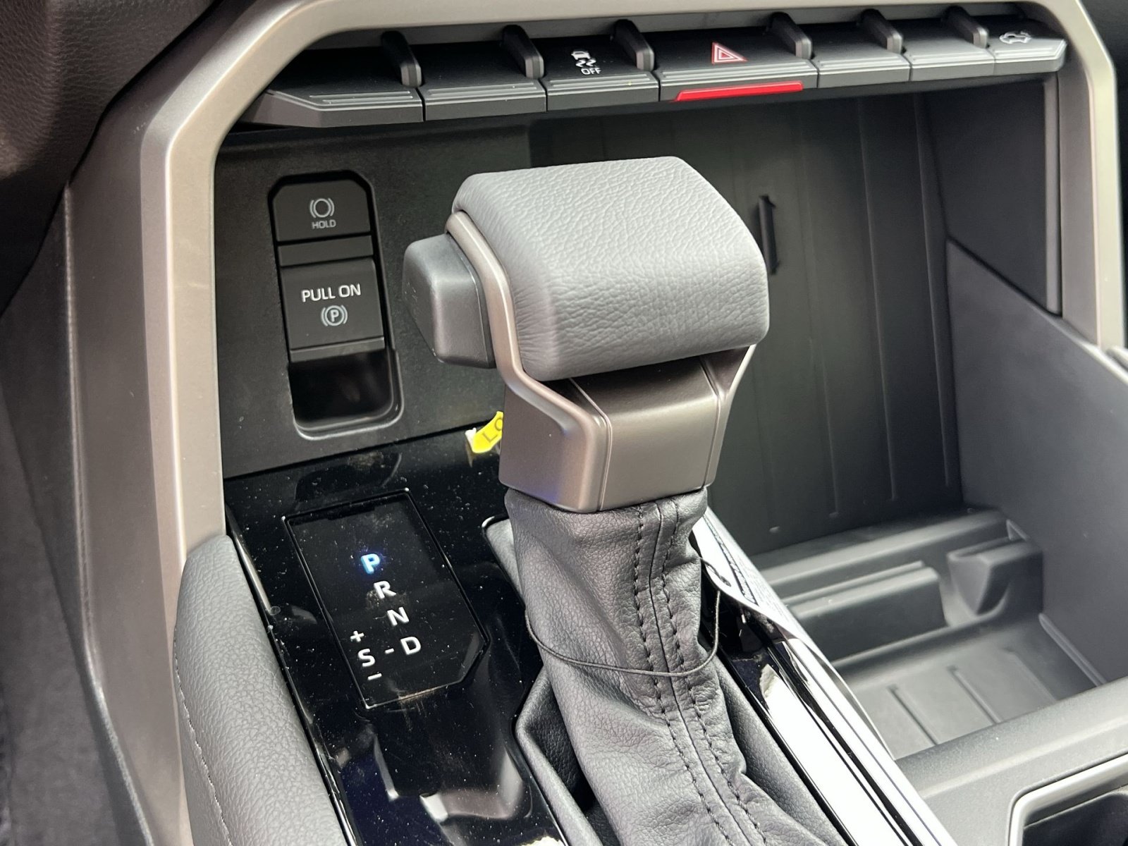 New 2026 Toyota Tundra Limited AWD/4WD image 17