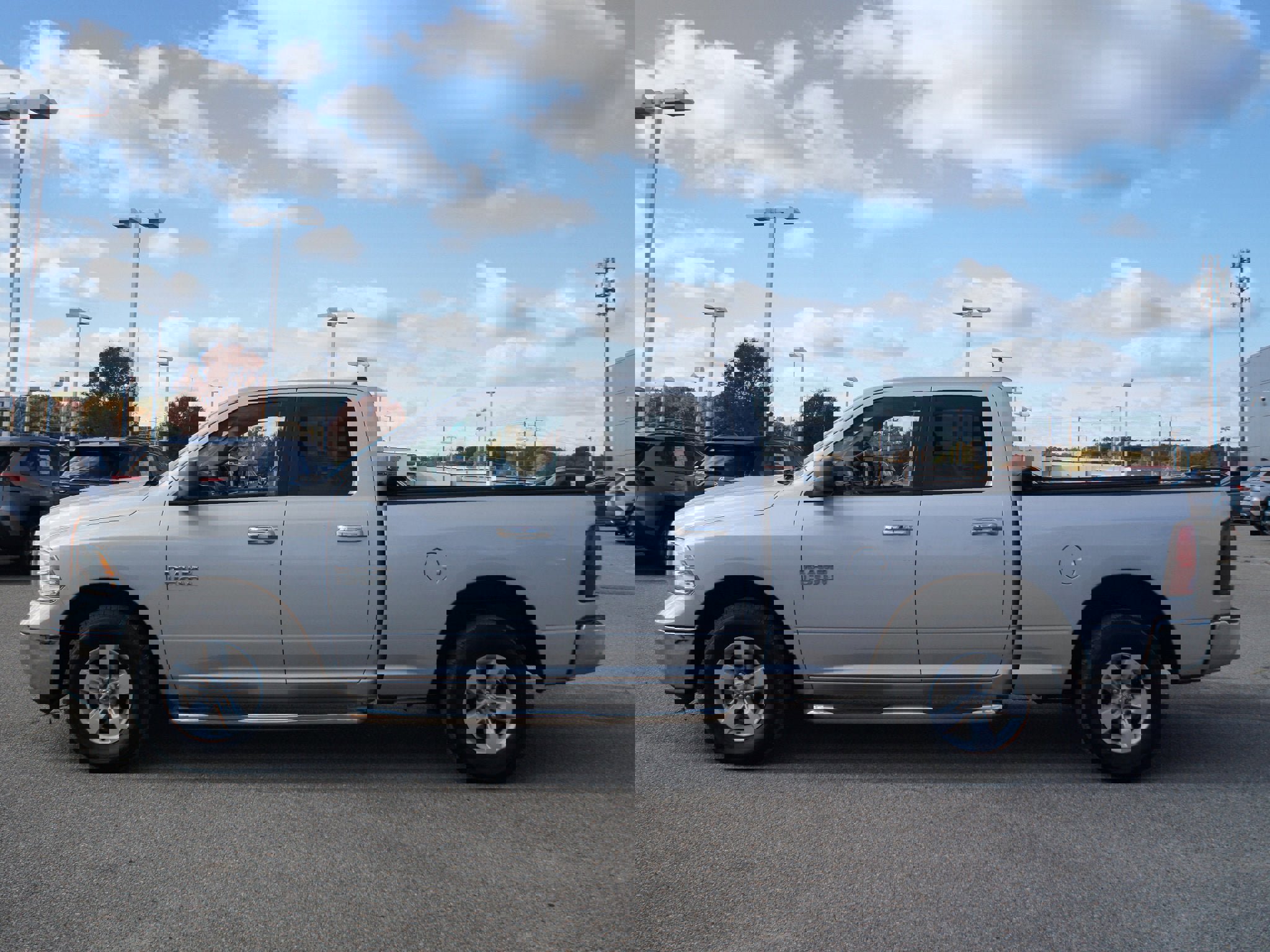 Used 2018 RAM 1500 Classic SLT image 3