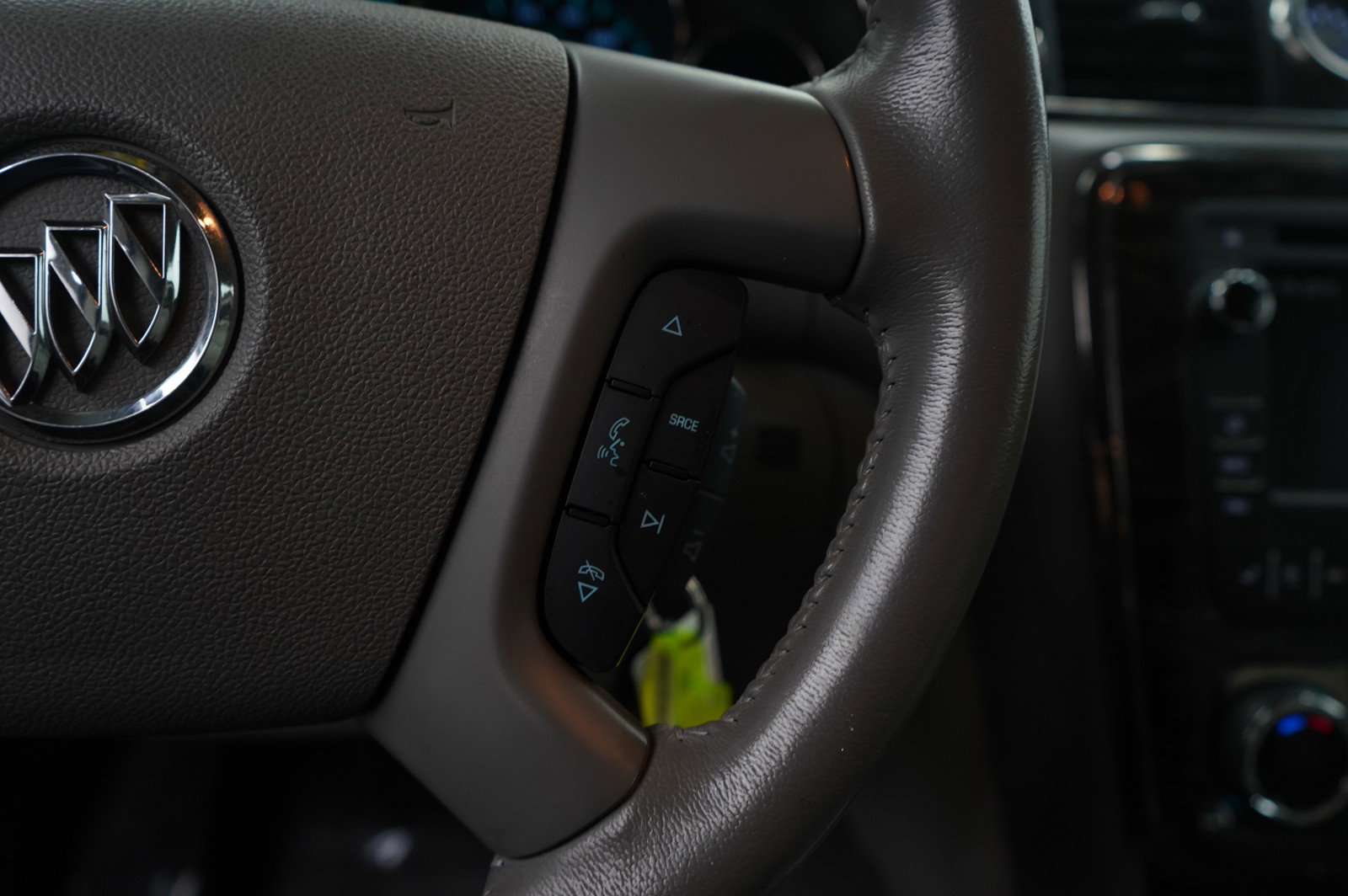 Used 2014 Buick Enclave Leather image 21