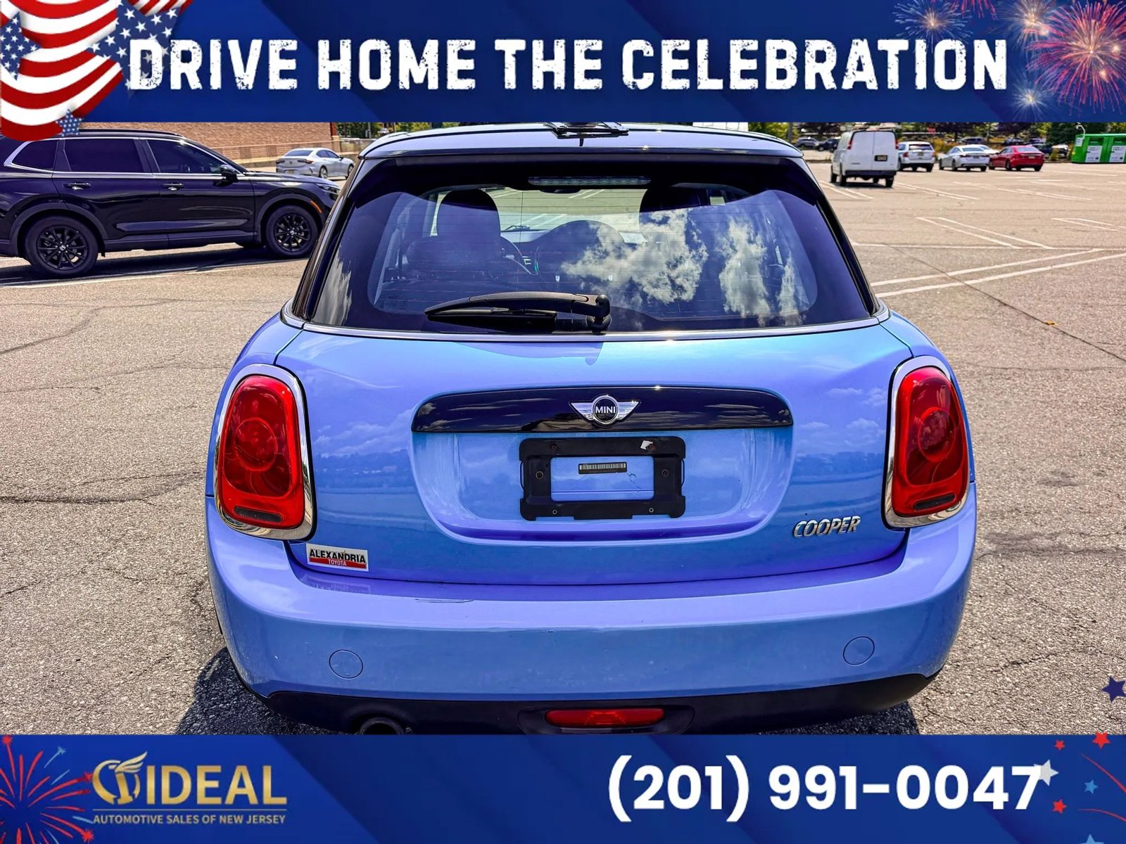 Used 2016 MINI Cooper 4-Door Hardtop FWD image 4