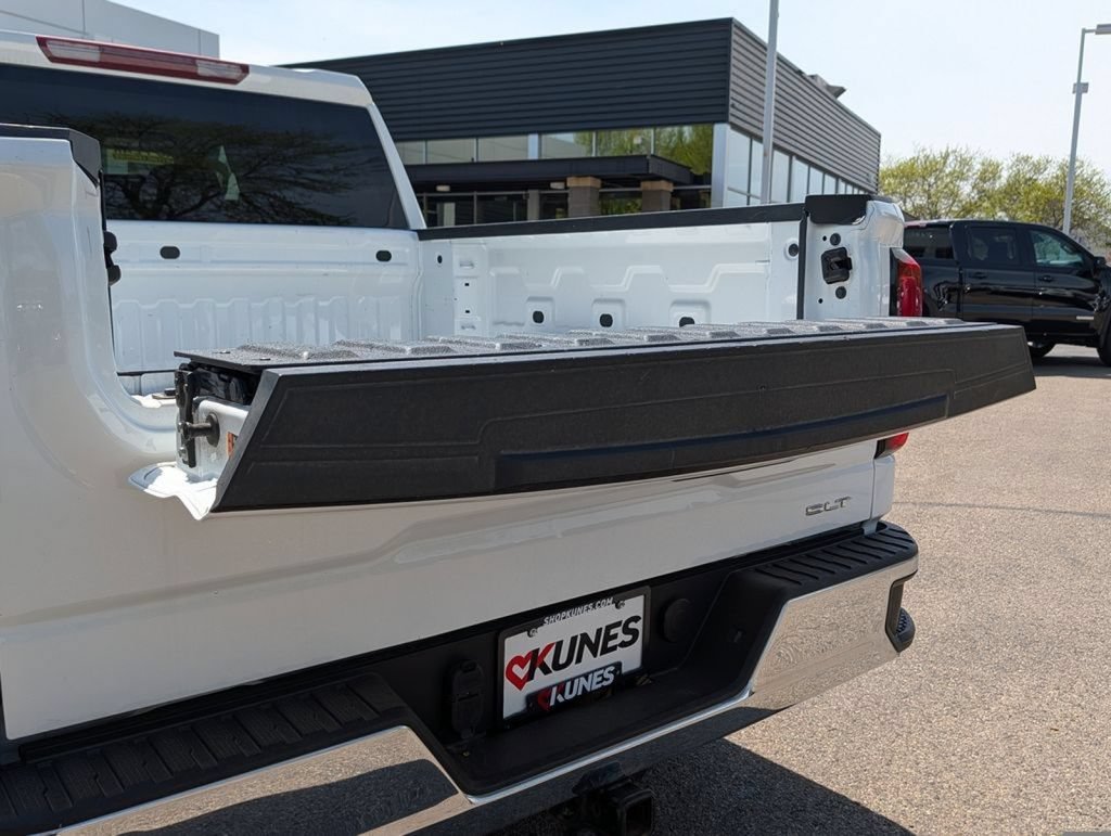 Used 2024 GMC Sierra 1500 SLT AWD/4WD image 26