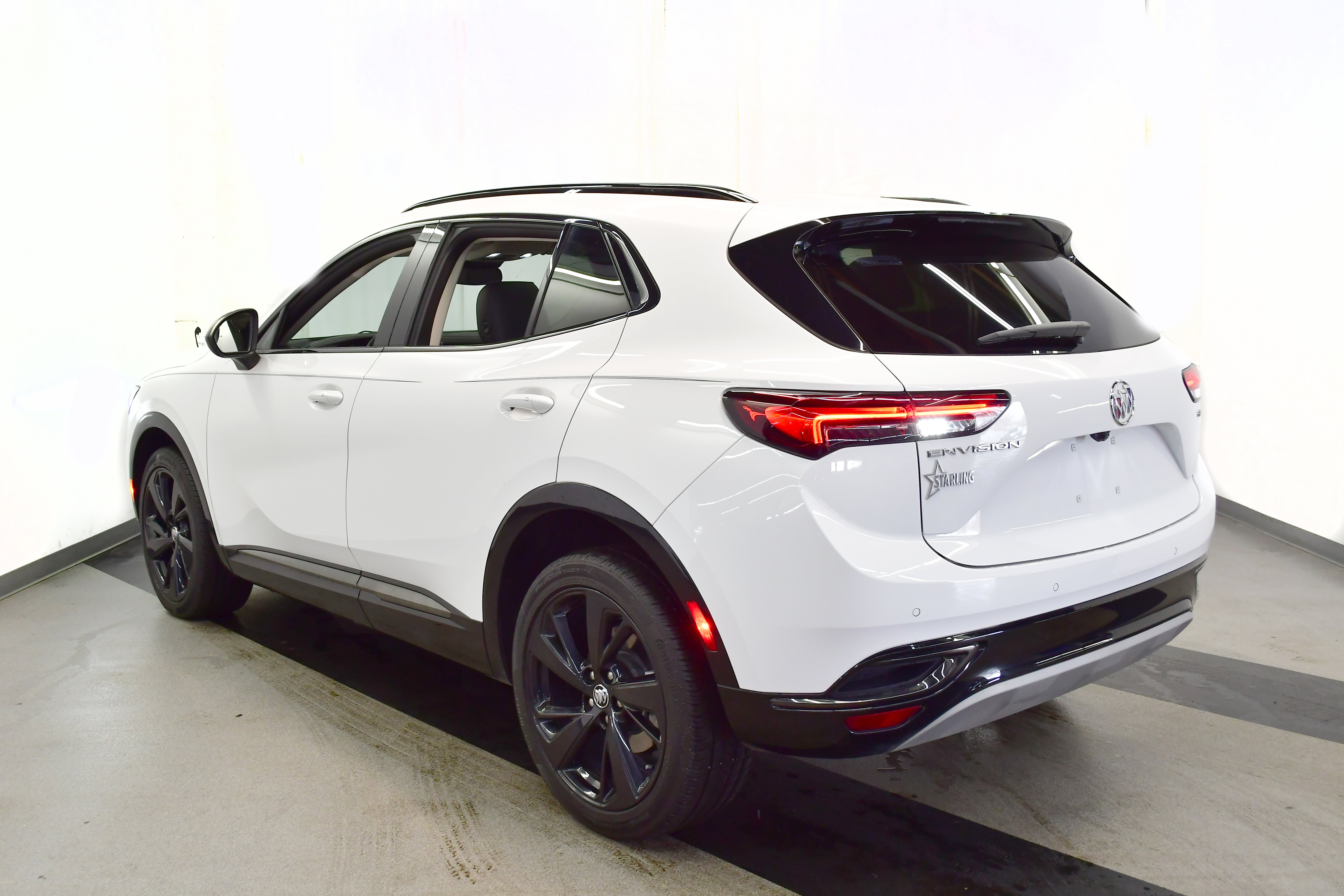 Used 2023 Buick Envision Essence w/ Sport Touring Package image 10