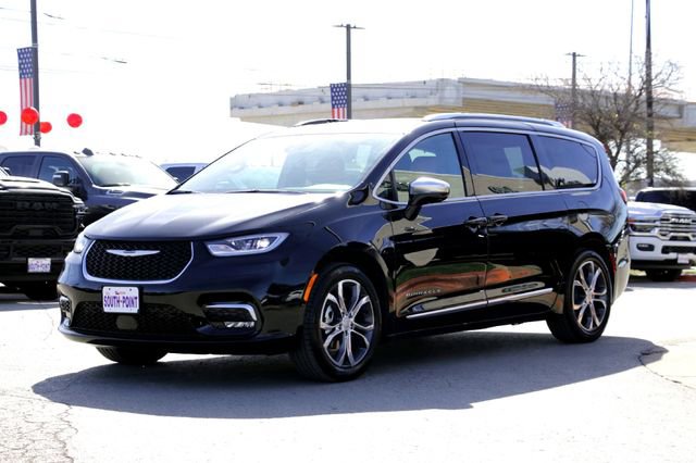 New 2026 Chrysler Pacifica Pinnacle image 7