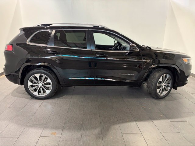 Used 2019 Jeep Cherokee Overland AWD/4WD image 6