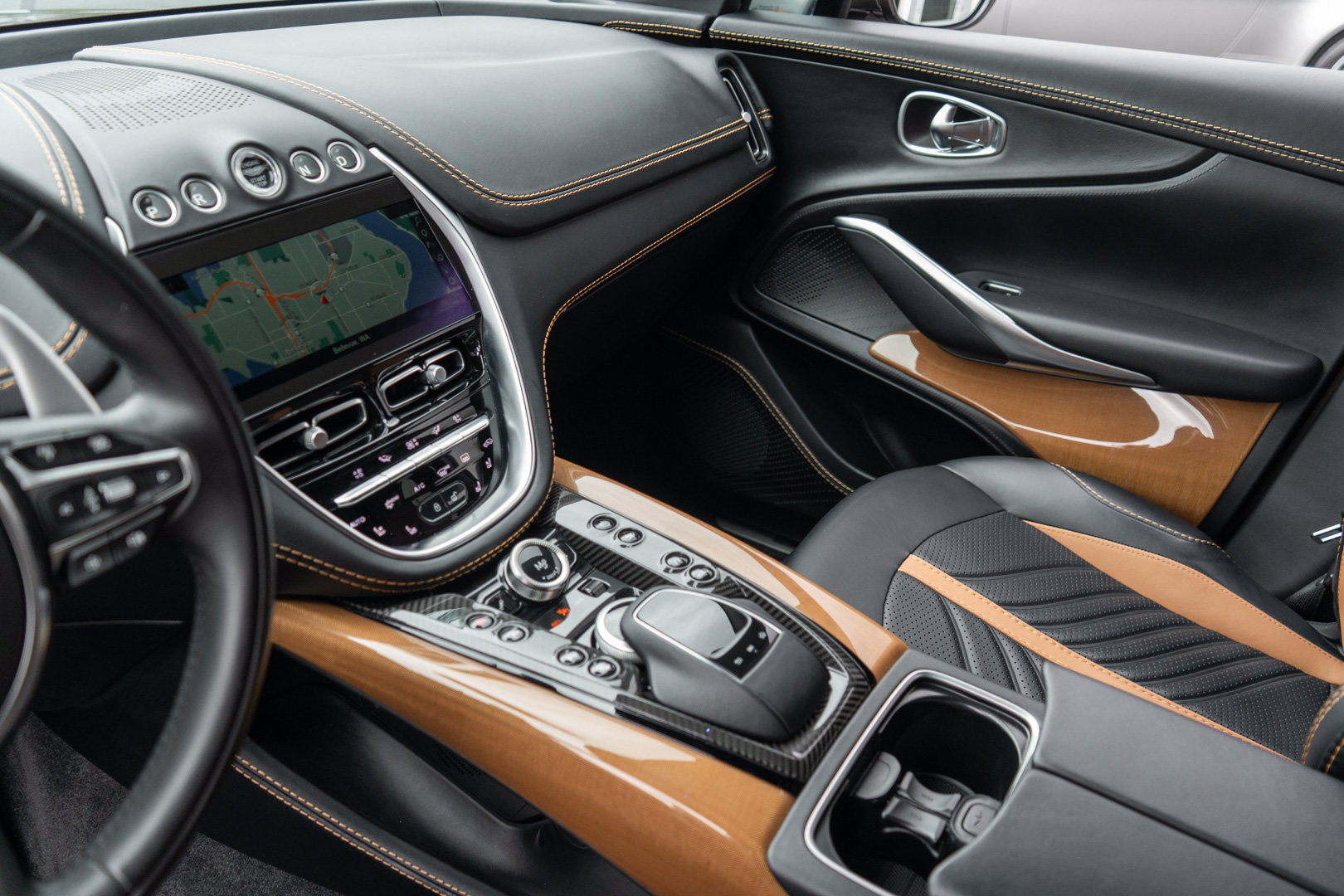 Used 2023 Aston Martin DBX 707 AWD/4WD image 10
