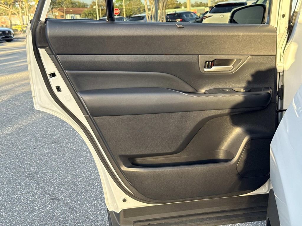 Used 2024 Toyota Grand Highlander AWD Hybrid image 13