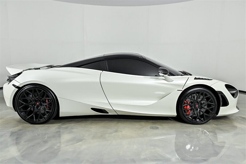 Used 2018 McLaren 720S RWD image 14