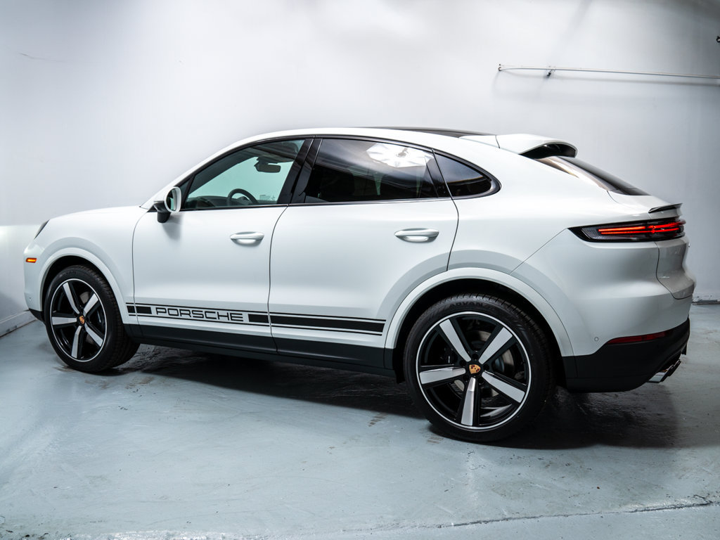 Used 2026 Porsche Cayenne Coupe AWD/4WD image 2