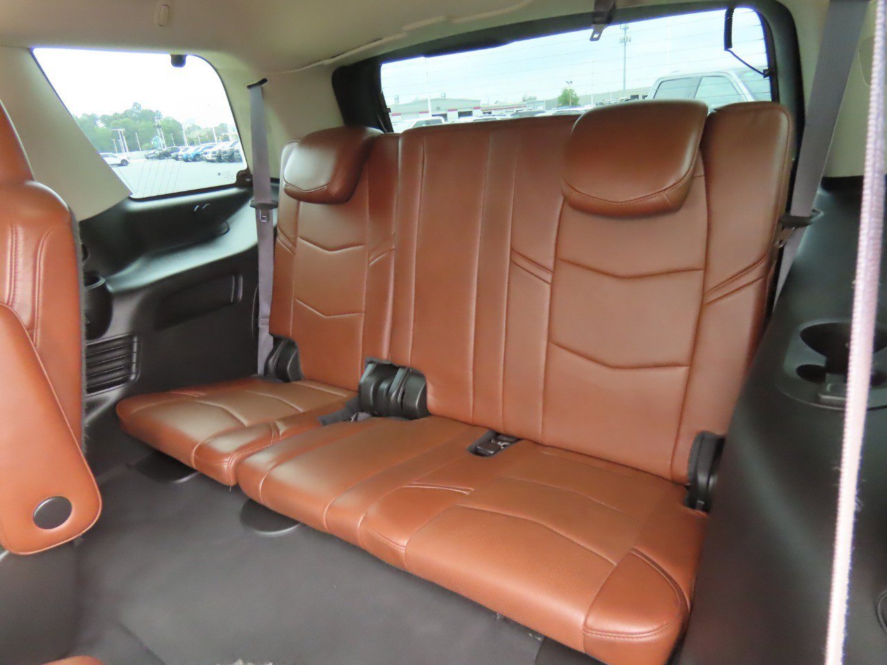 Used 2015 Cadillac Escalade Premium AWD/4WD image 21