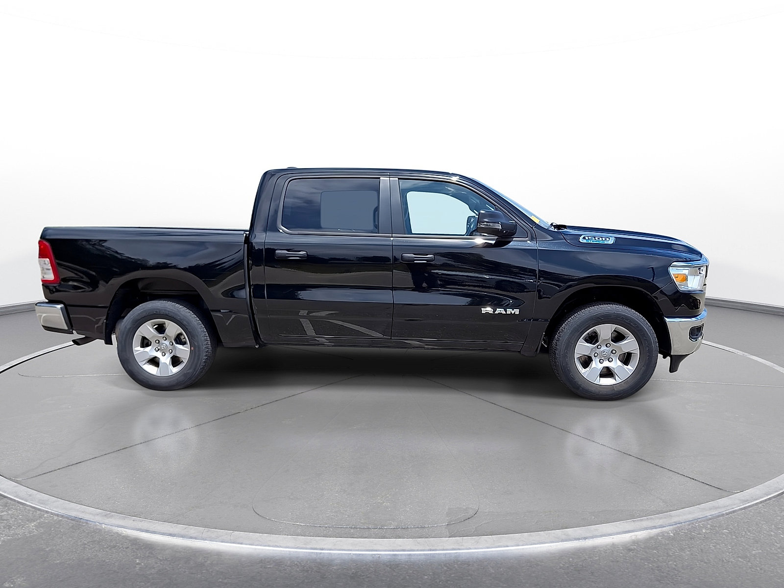 Used 2023 RAM 1500 Big Horn AWD/4WD image 9
