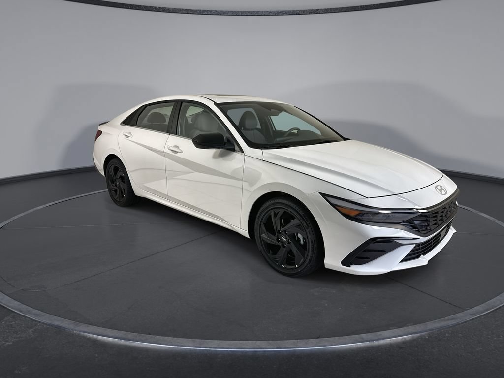New 2026 Hyundai Elantra SEL Sport Premium FWD image 2
