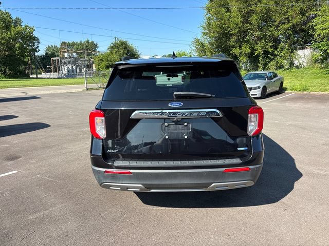 Used 2020 Ford Explorer XLT w/ Equipment Group 202A AWD/4WD image 31