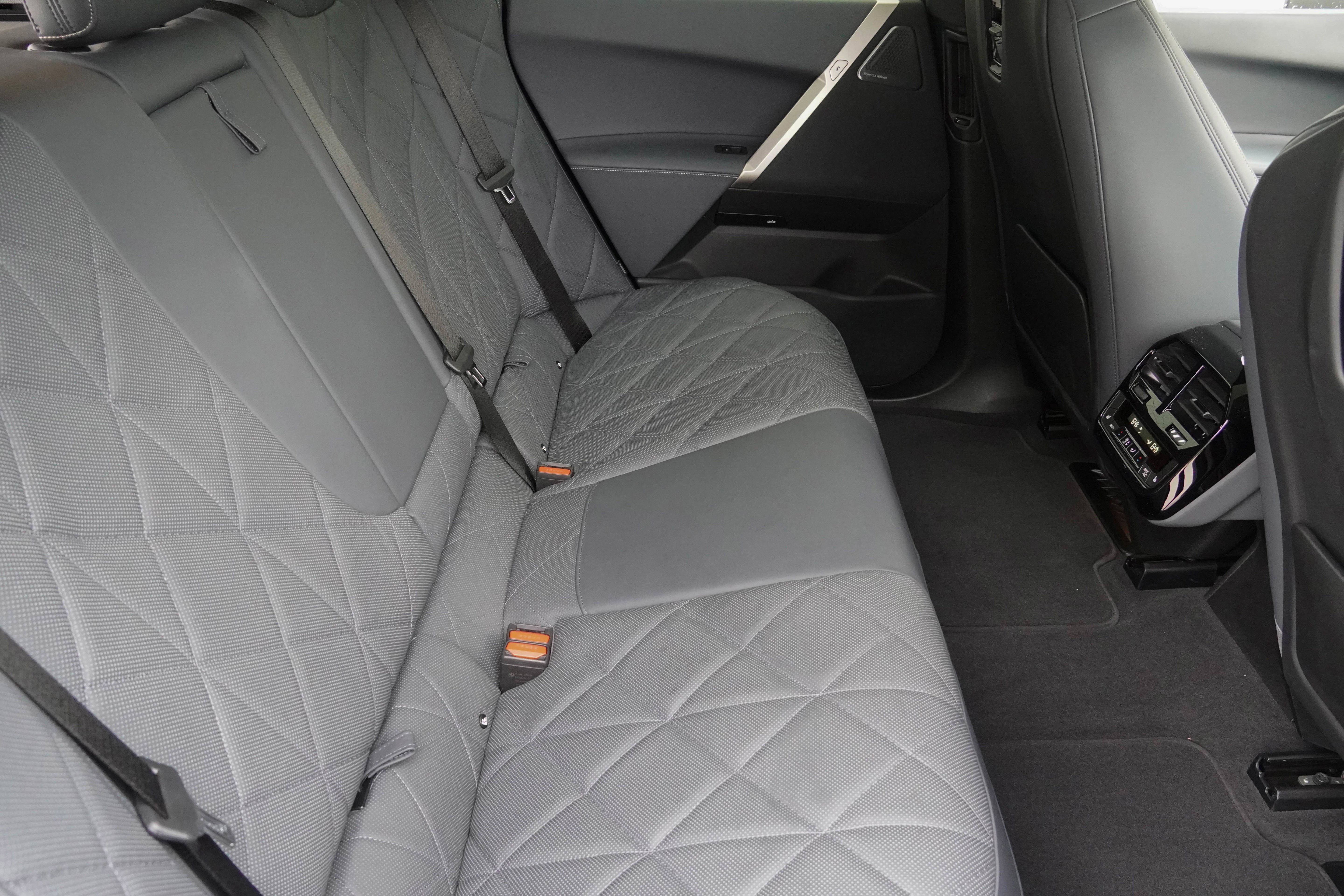 Certified 2024 BMW iX M60 image 36