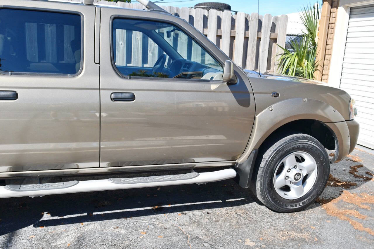 Used 2001 Nissan Frontier SE image 37