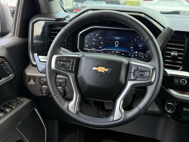 Used 2025 Chevrolet Silverado 1500 LT image 7