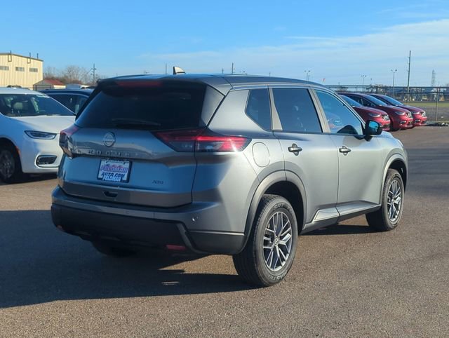 Used 2024 Nissan Rogue S image 3