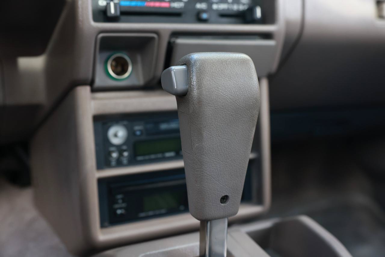 Used 1994 Isuzu Rodeo LS RWD image 37