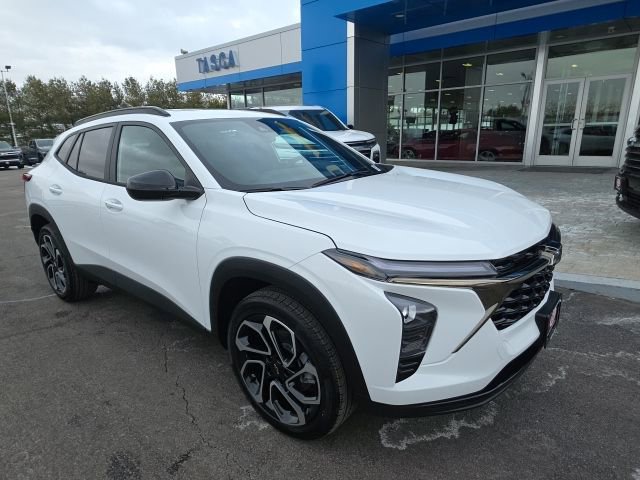New 2026 Chevrolet Trax RS w/ Sunroof Package