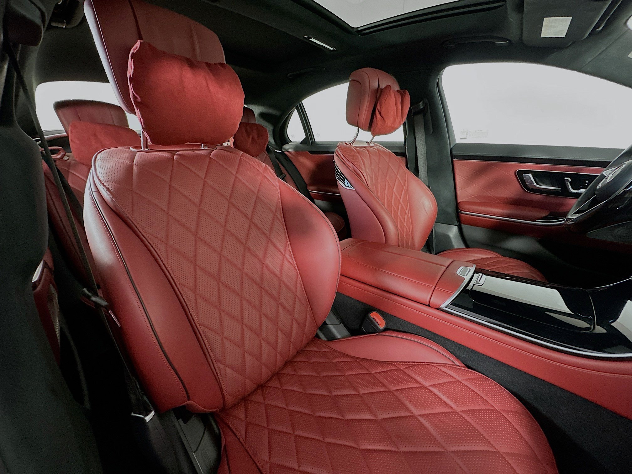 Certified 2024 Mercedes-Benz S 580 4MATIC Sedan image 2