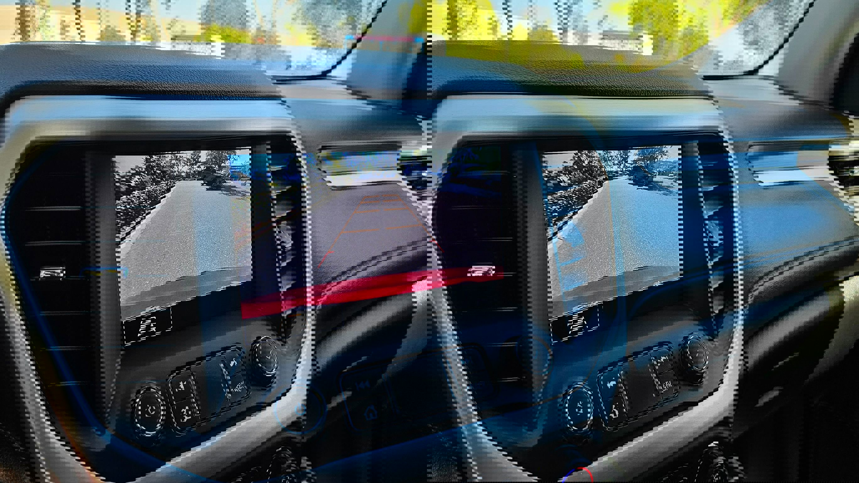 Used 2020 GMC Acadia SLT image 32