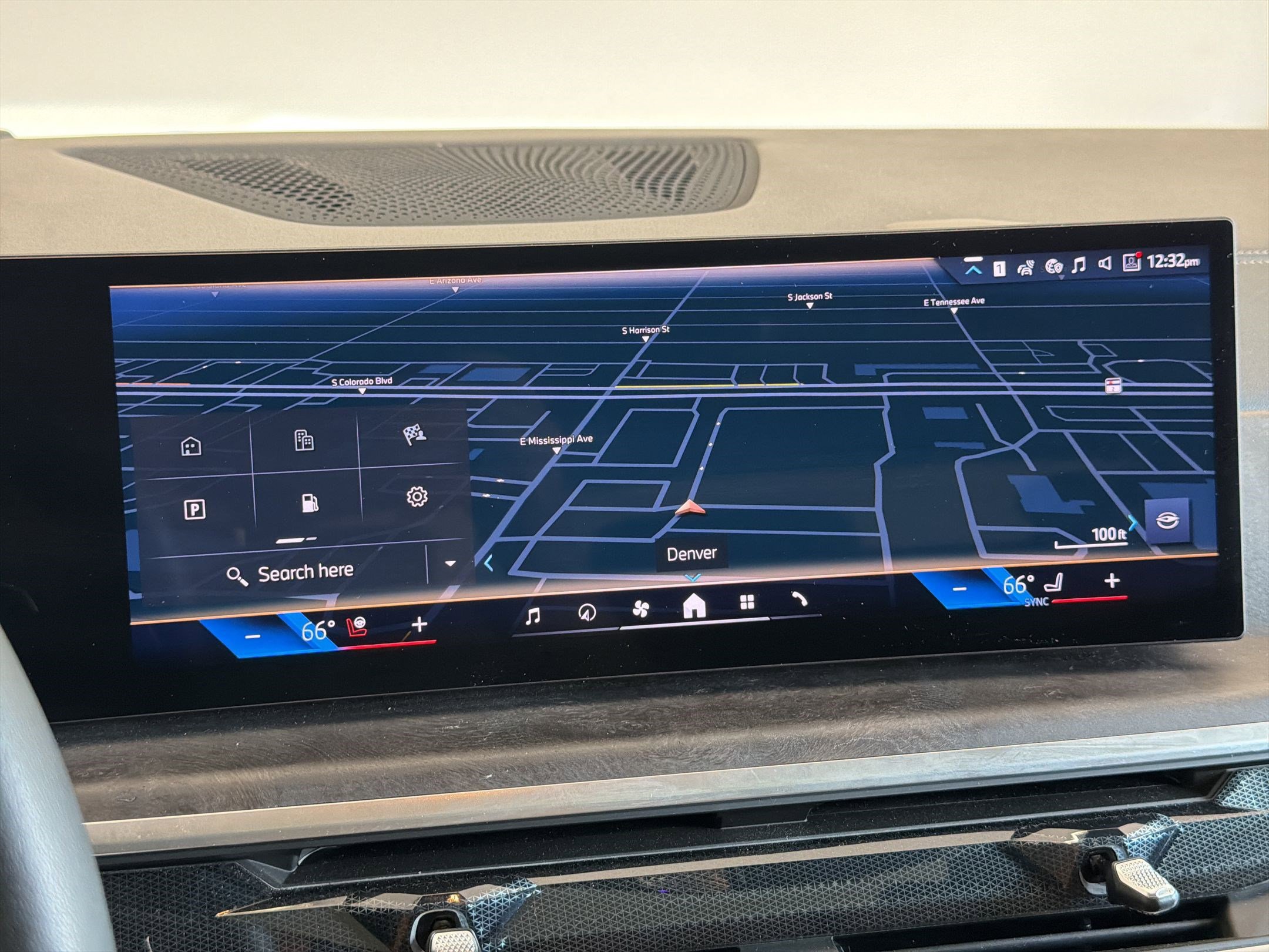 Used 2026 BMW X5 xDrive40i w/ Executive Package image 25