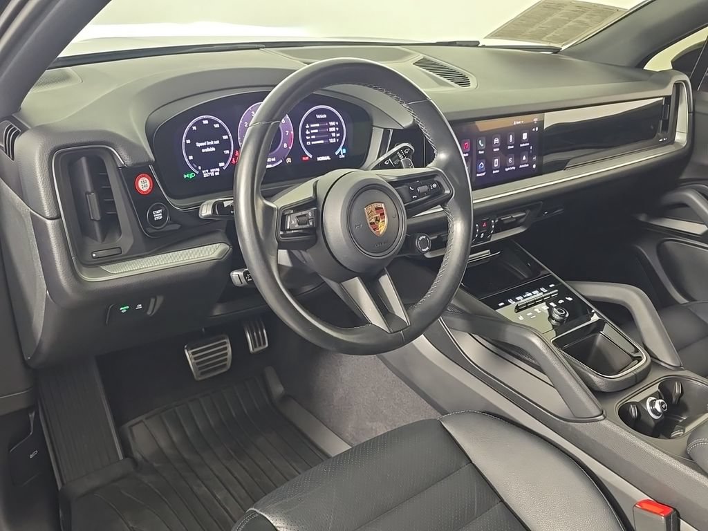 Certified 2024 Porsche Cayenne S AWD/4WD image 4