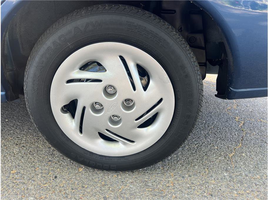 Used 1998 Ford Escort LX image 9