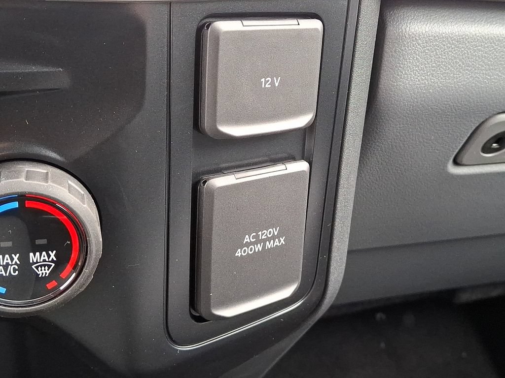 New 2026 Ford F350 XLT w/ XLT Premium Package AWD/4WD image 17