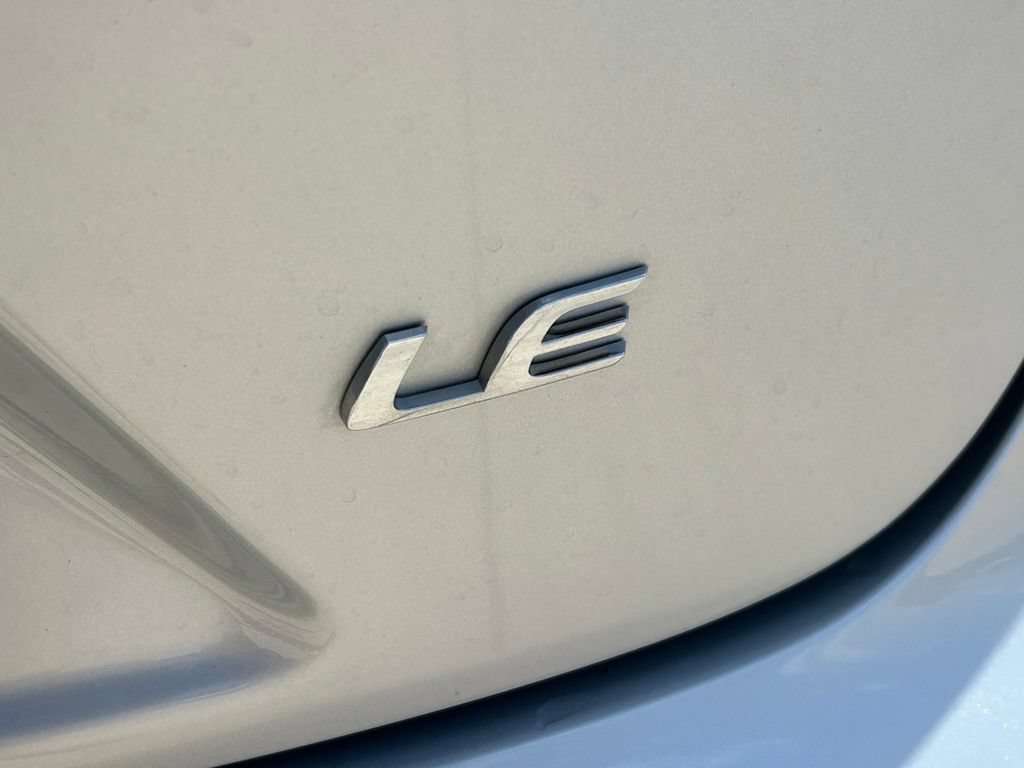 Used 2024 Toyota Corolla LE FWD image 13