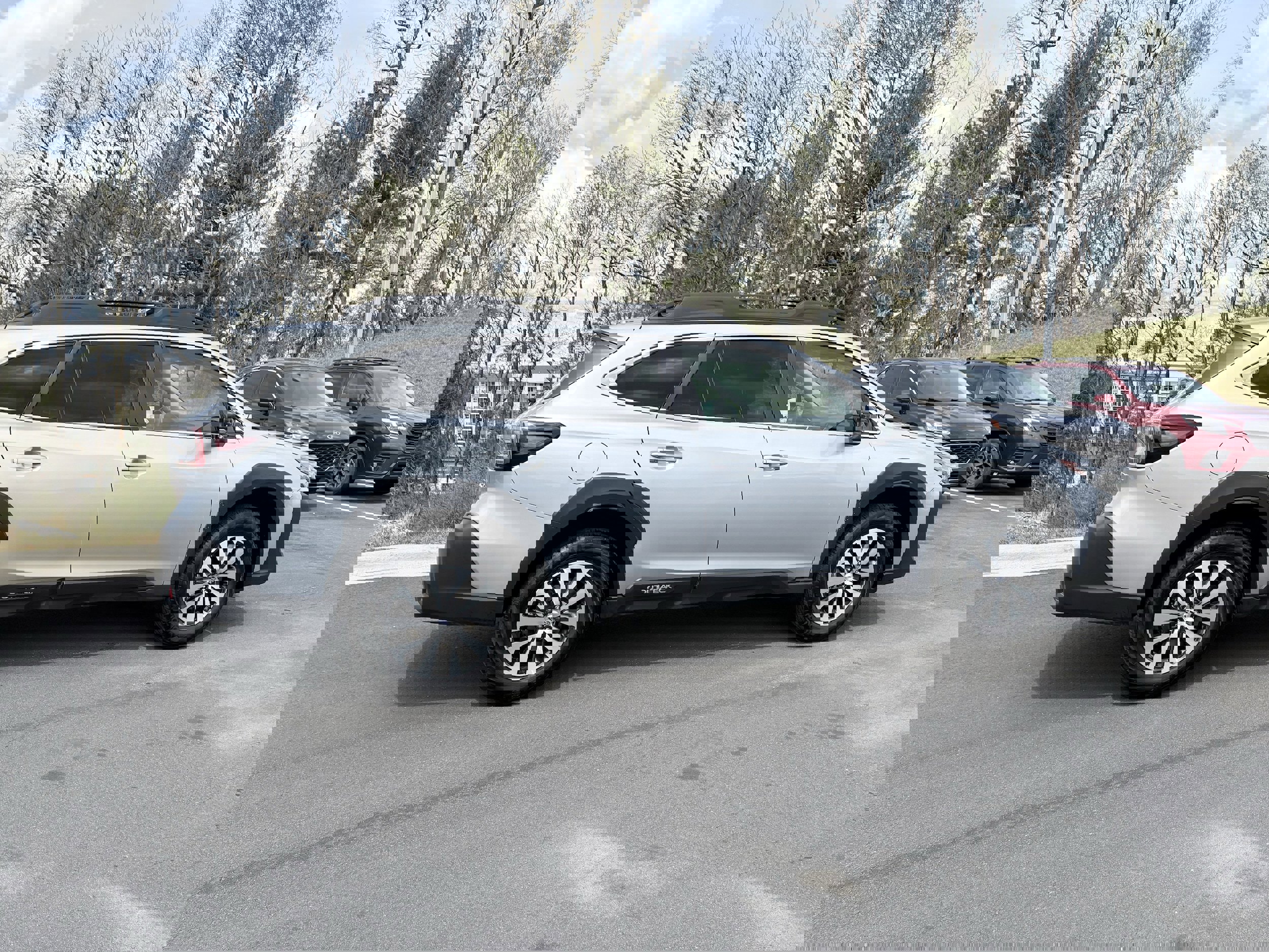 Used 2025 Subaru Outback Premium image 8