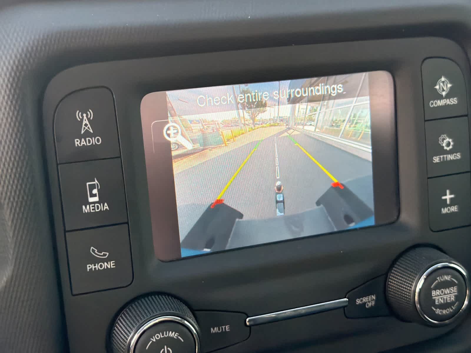 Used 2021 Jeep Gladiator Sport AWD/4WD image 19