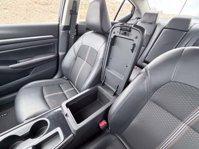 Used 2025 Nissan Altima 2.5 SR FWD image 18