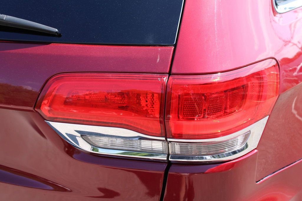 Used 2014 Jeep Grand Cherokee Limited w/ Trailer Tow Group IV RWD image 11