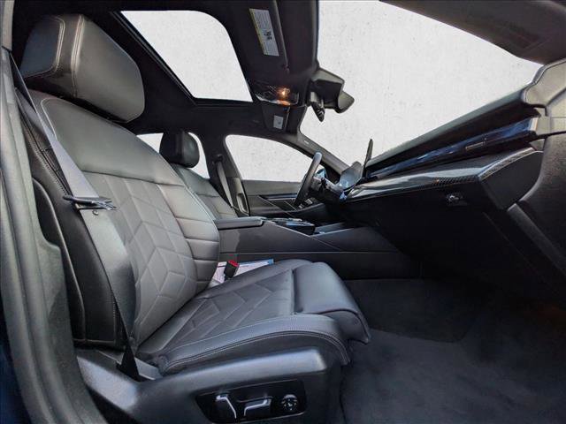 Used 2024 BMW i5 M60 w/ Premium Package image 22